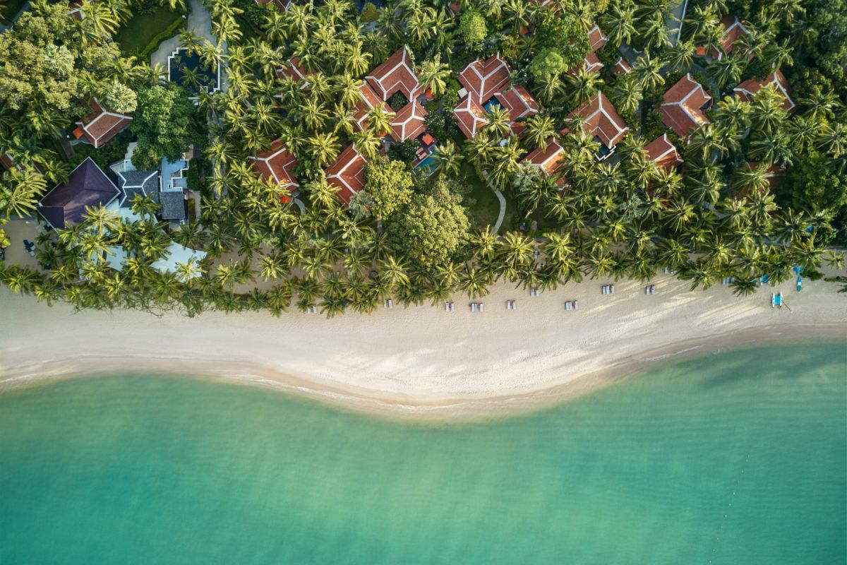 Santiburi Koh Samui beachfront resort and tropical gardens in Koh Samui