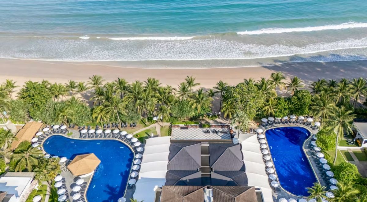 Sunprime Kamala Beach Resort Phuket beachfront and swimming pools