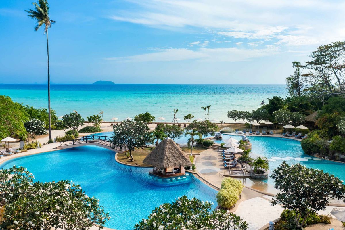 SAii Phi Phi Island Village pool overlooking the ocean