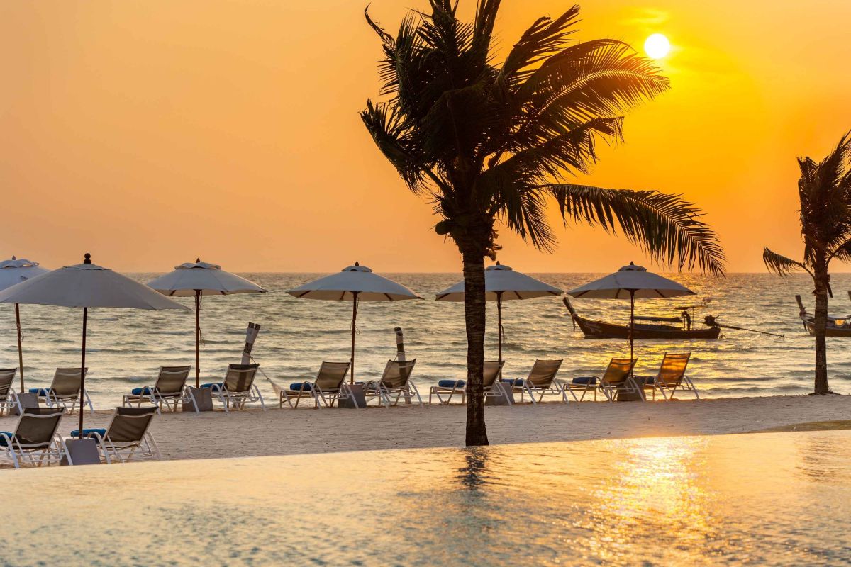 Sunset at SAii Phi Phi Island Village beach
