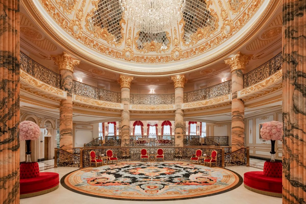 Raffles The Palm Dubai luxury lobby