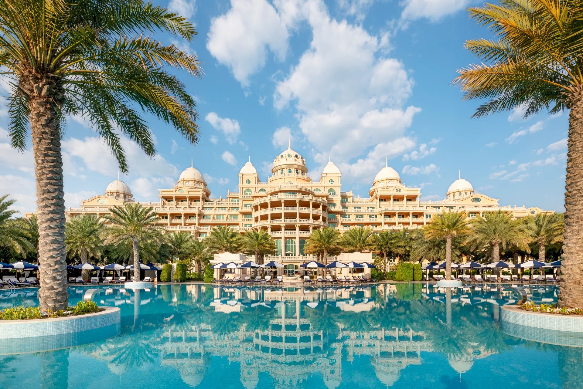 Raffles The Palm Dubai swimming pool