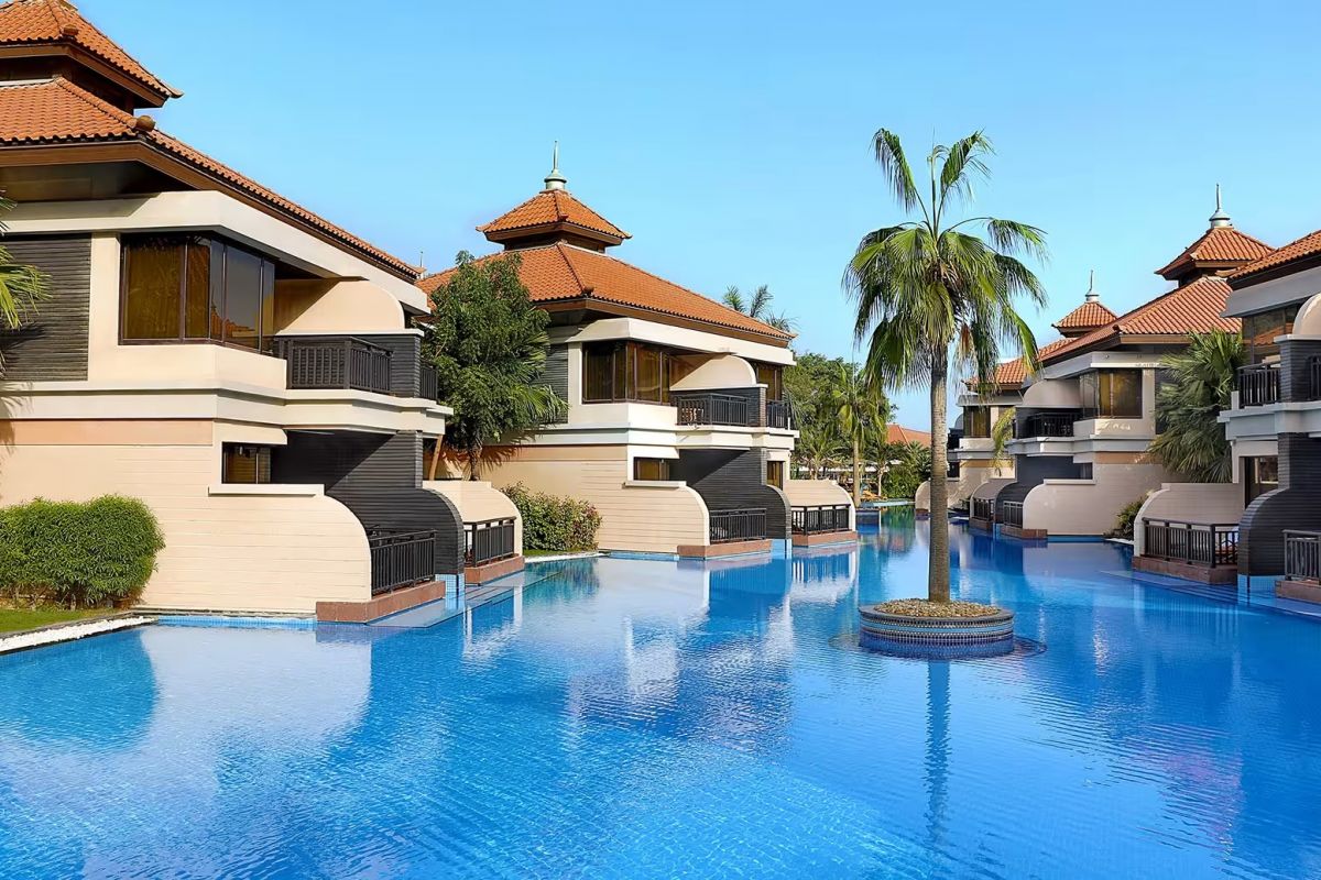 Lagoon pool villas at Anantara The Palm Dubai Resort