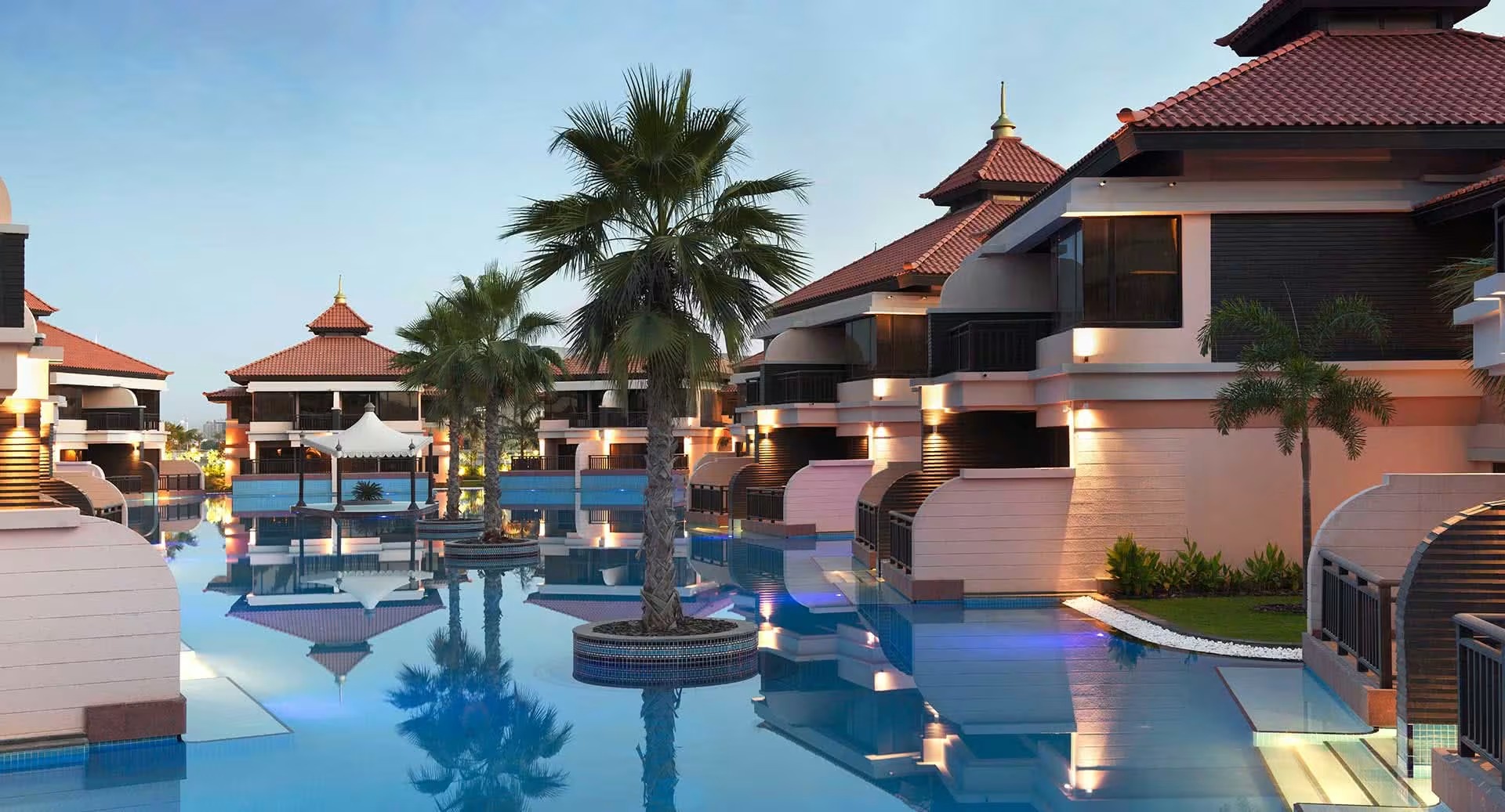 Lagoon villas and pool at Anantara The Palm Dubai Resort