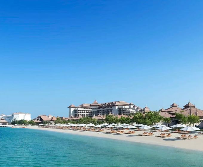 Private beach at Anantara The Palm Dubai Resort