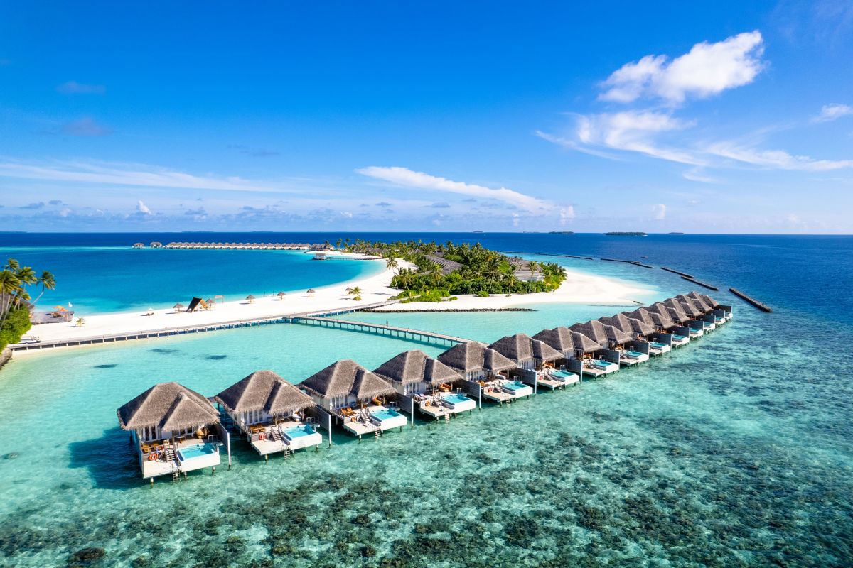 Sun Siyam Iru Veli Maldives resort with overwater villas and turquoise lagoon