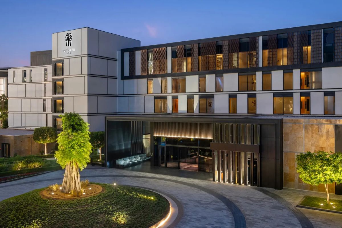 Banyan Tree Dubai hotel exterior and entrance