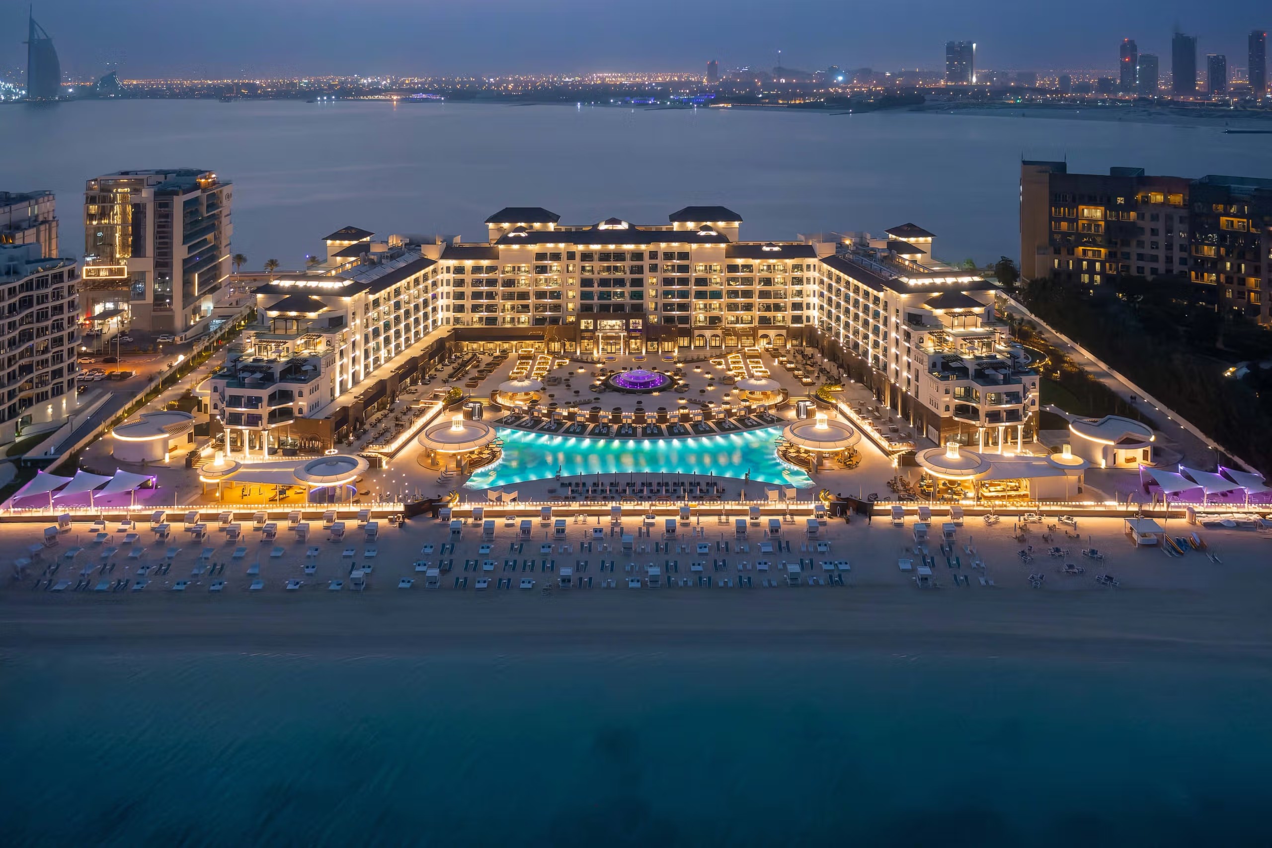 Taj Exotica Resort & Spa, The Palm Dubai at Night