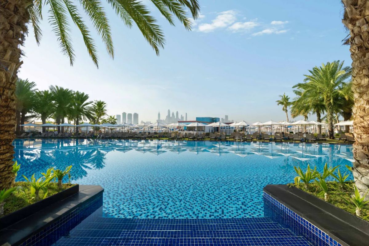 Rixos The Palm Dubai swimming pool and resort