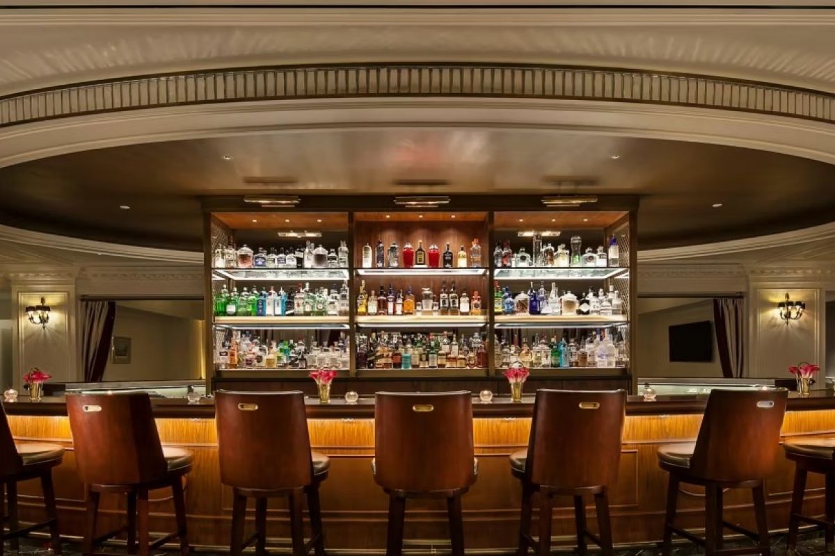 The Parlour bar at InterContinental New York Barclay New York