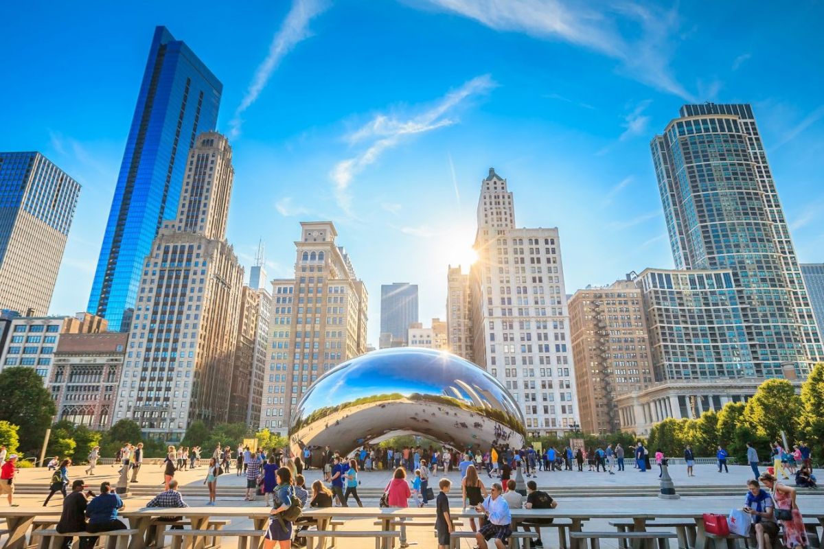 Cloud Gate The Bean in Millennium Park Chicago