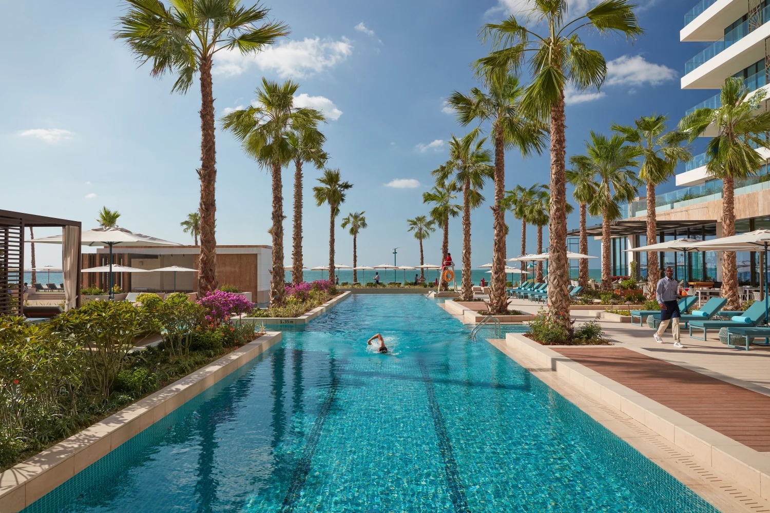 Mandarin Oriental Jumeira Dubai infinity pool