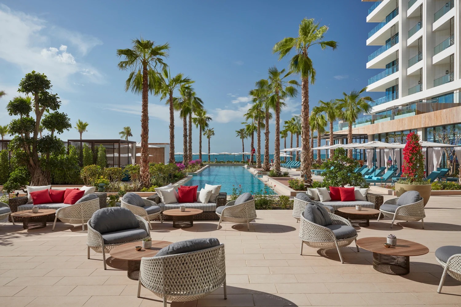 Mandarin Oriental Jumeira Dubai pool and beachfront