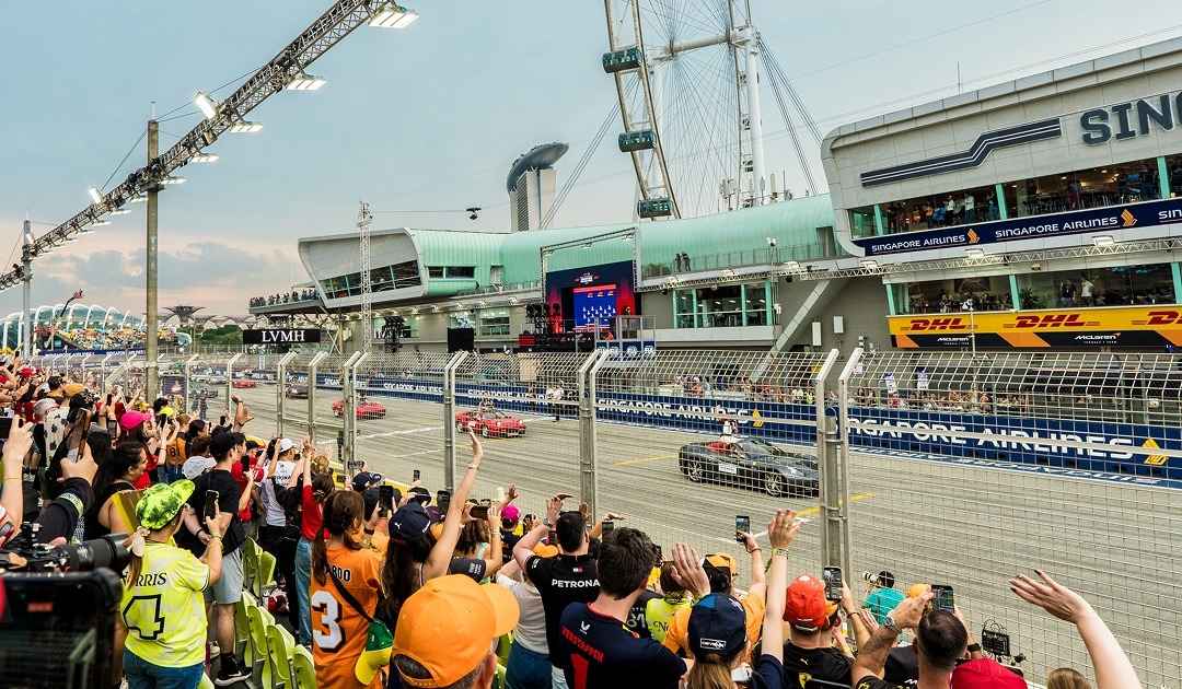 Spectators watching the Singapore Grand Prix race from the circuit