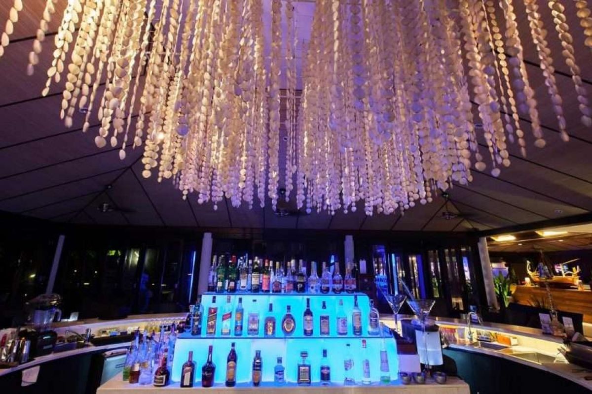 Lily Beach Resort and Spa Maldives Spirit Bar