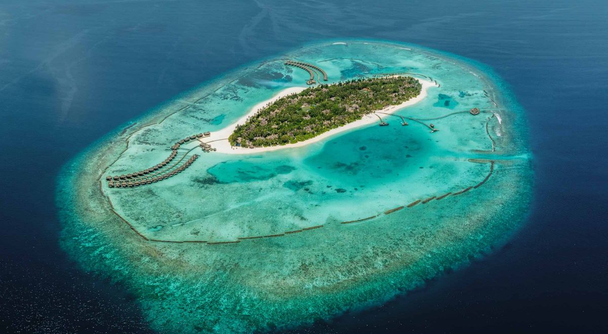 Sun Siyam Iru Fushi Maldives island aerial view