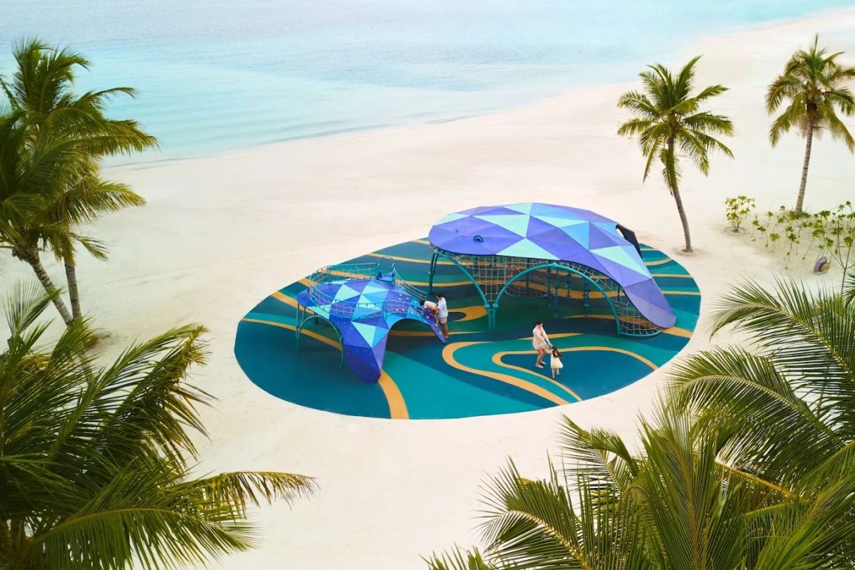 Centara Mirage Lagoon Maldives family beach and lagoon